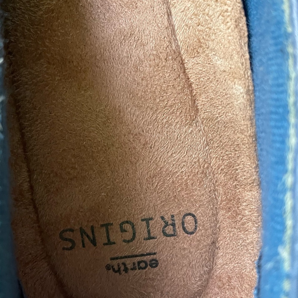 Earth Origins Blue Ruffle Toe Loafer - Picture 6 of 9